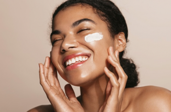 How Cysteamine Targets Dark Spots and Uneven Skin Tone